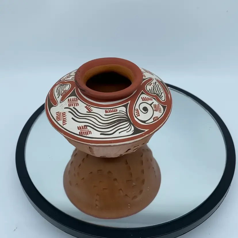 #2240 Venezuelan Small Etched Pottery Vase Vessel Signed Hard To Find