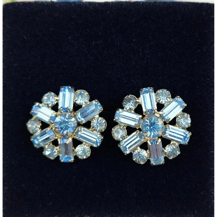 Vintage Blue Crystal Earrings Rectangle and Round Faceted  Crystals w/Screw Backs EUC