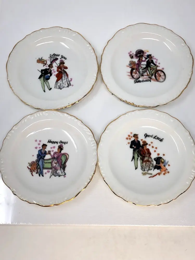Cupid Collectible Plate Set of 4 Wall Hanging Decor