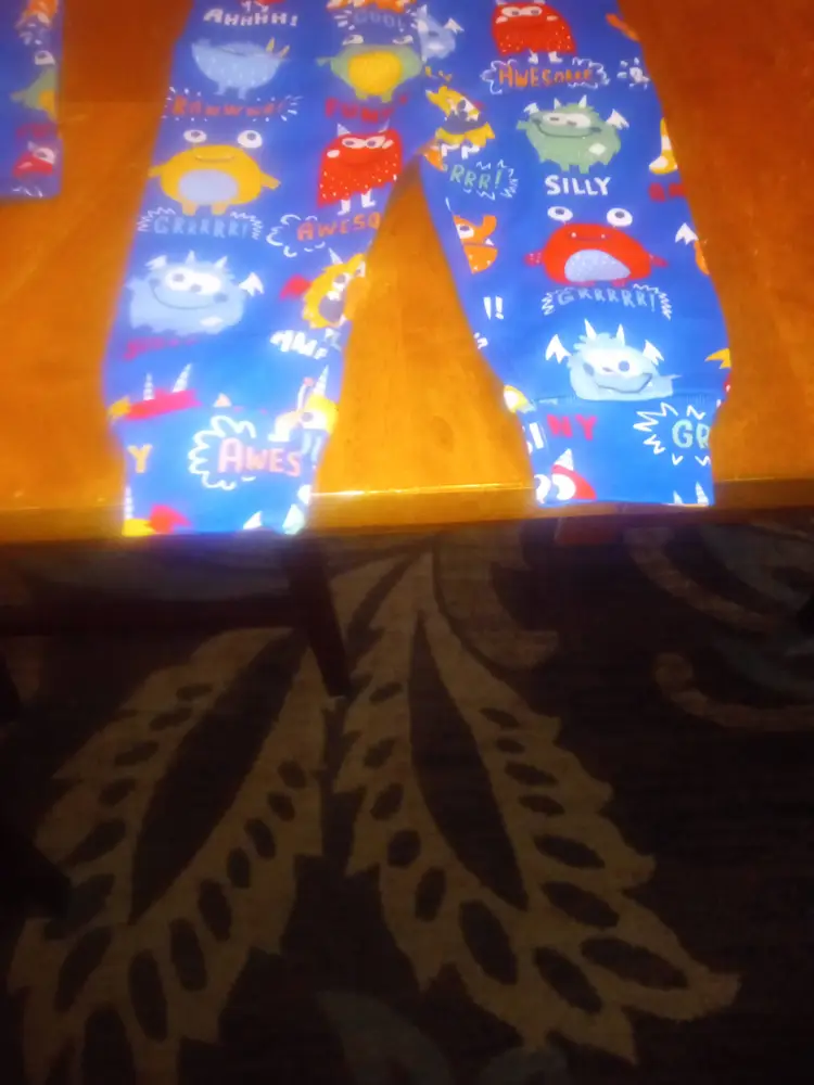 toddler 2 piece pajamas size 2T with characters