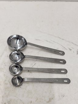 Amco 528 Measuring Cups  Set 4 Pieces Rust Proof Stainless