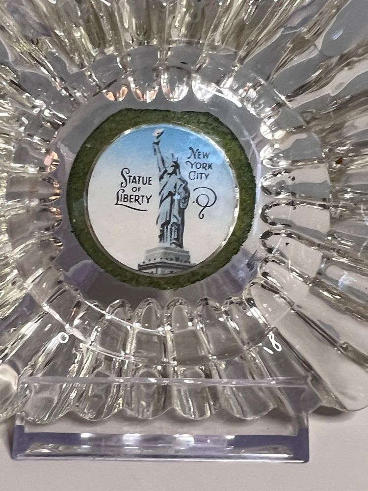VTG New York Glass Ashtrays Statue Of Liberty Rockefeller Center