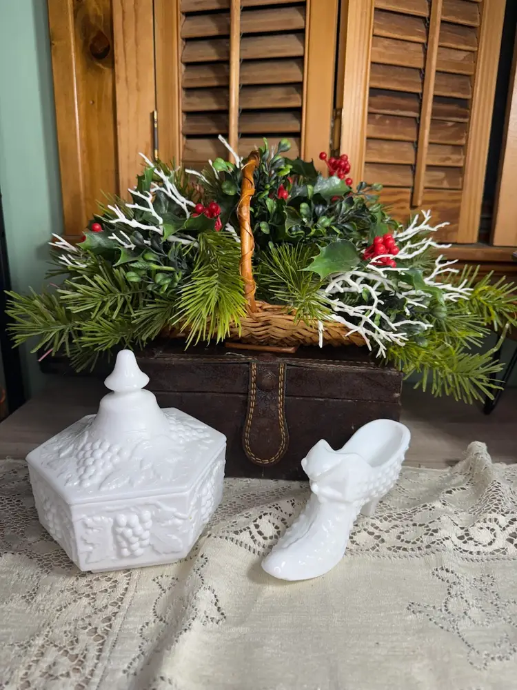 Vignette Collection And Vintage Photos