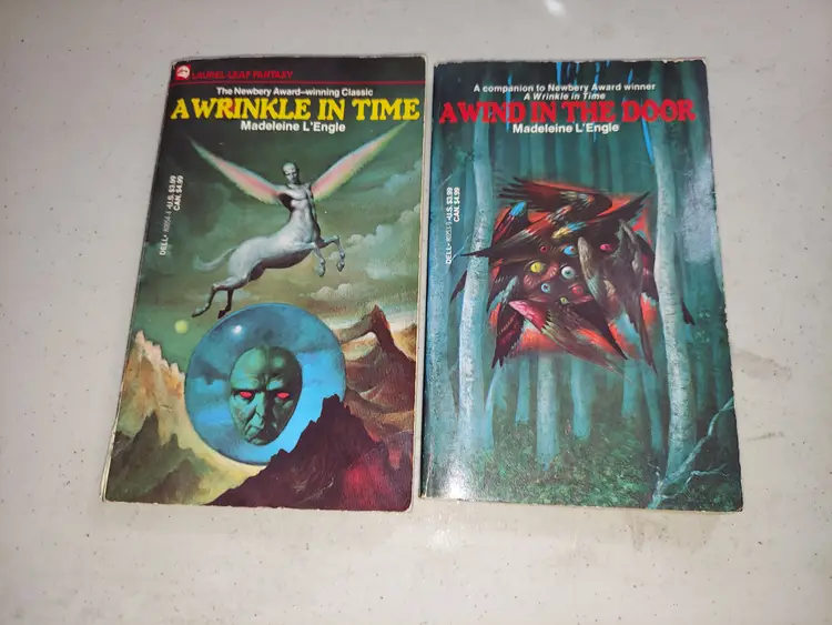 A Wrinkle in Time & A Wind in the Door Madeleine L'Engle PB