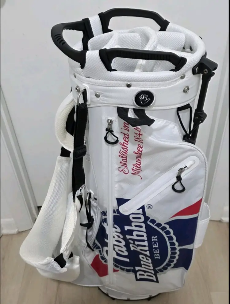 Pabst blue ribbon lovers!