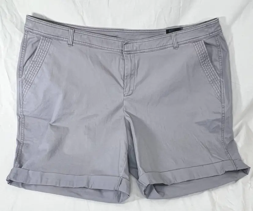 Lane Bryant Women’s Plus Size 24 Gray Bermuda Shorts Stretch Cotton Roll Cuff Casual