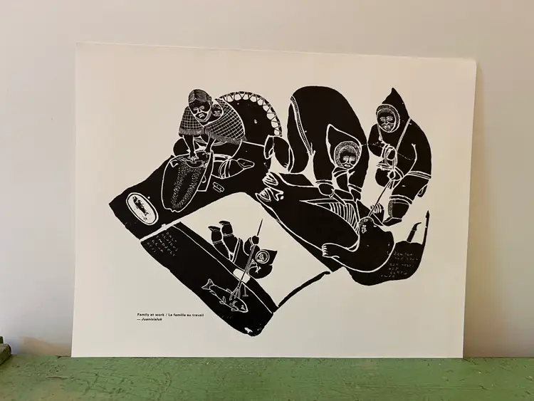 1970s Inuit Art Print - Family at Work - Juanisialuk - Vintage Eskimo La Fédération des Coopératives du Nouveau Quebec