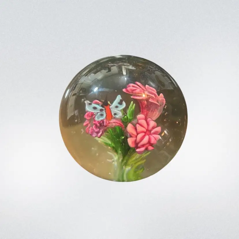 Paper Weight - Stunning!!  Butterfly And Flowers-VTG
