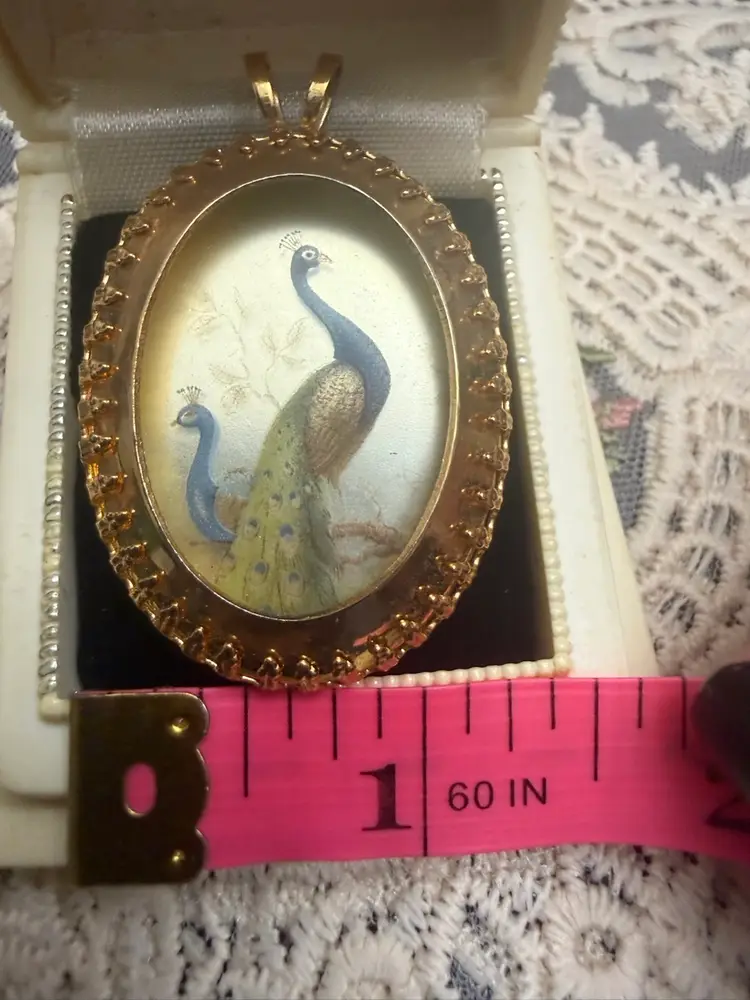 vintage gold-tone peacock pendant