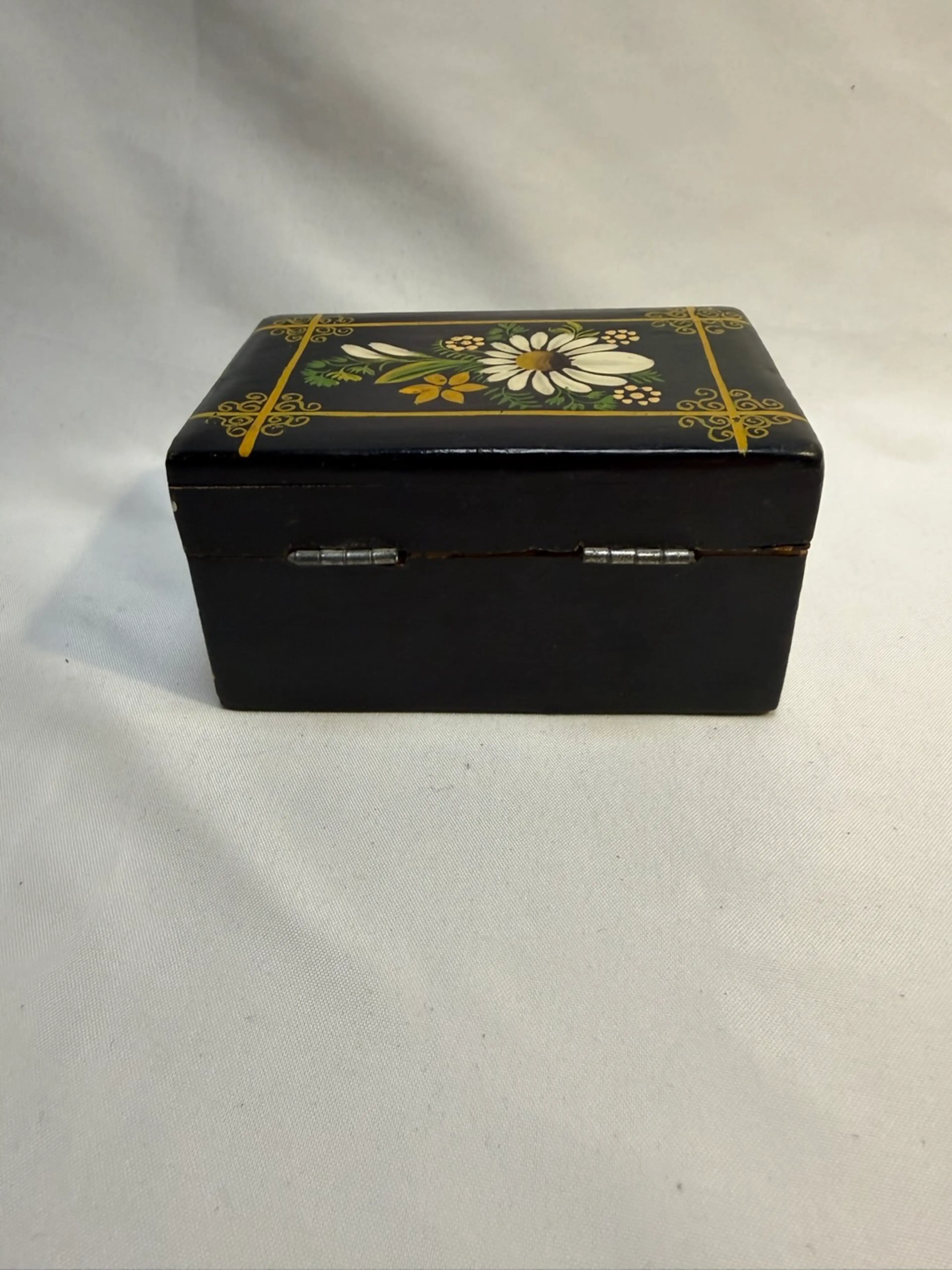 Image 4 of 9