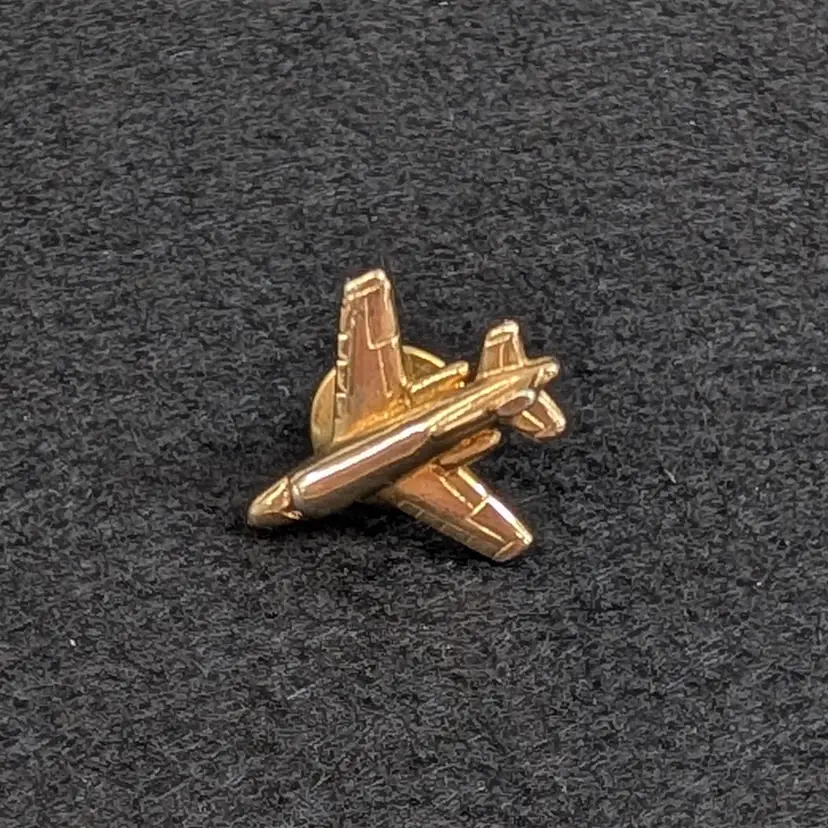 Vintage Airplane Lapel or Hat Pin Gold Tone Aviation 0.75"