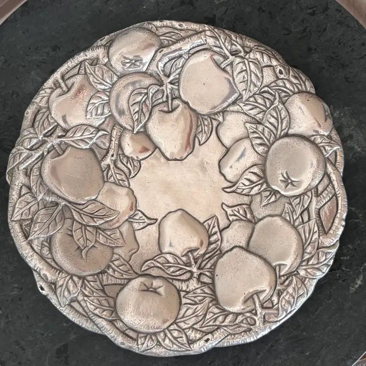 Vintage 1990 Arthur Court Aluminium Apple Plate Tray