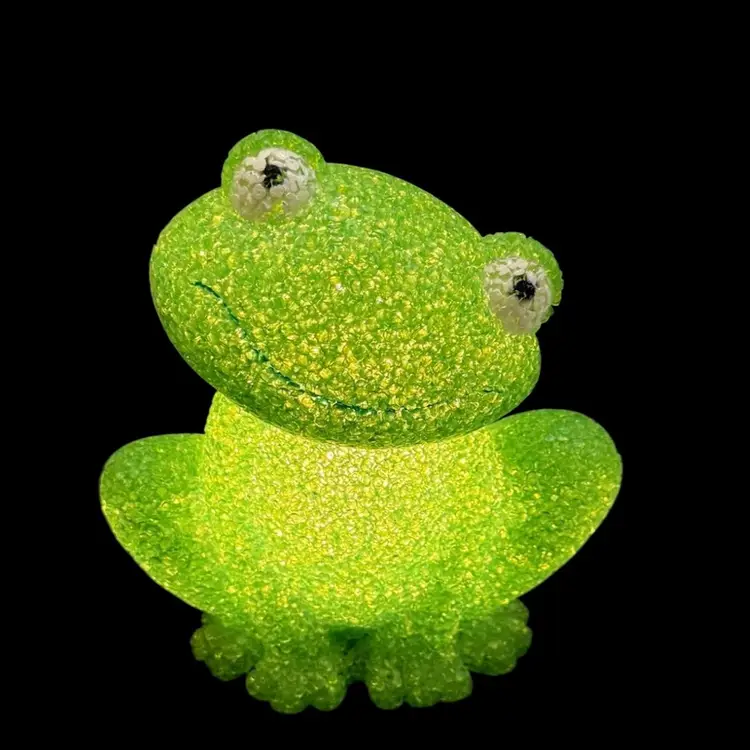 Vintage Smiling Frog Night Light/Lamp Green Melted Popcorn Plastic 2005
8-1/2” T x 7” L x 4-1/4” W