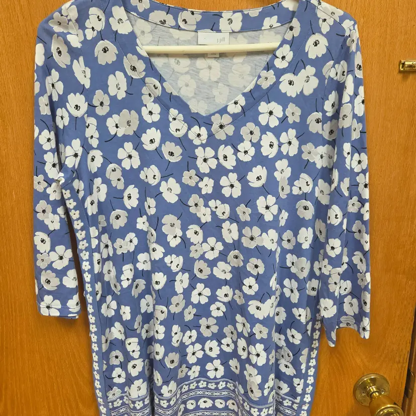 J.Jill blue floral top size m