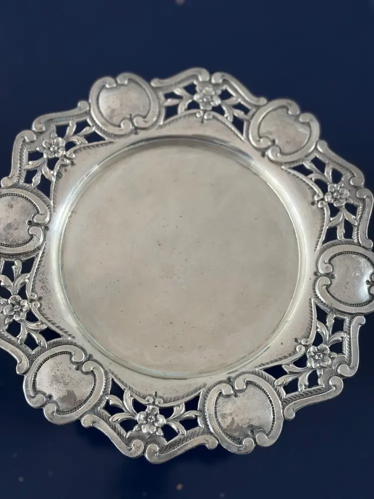 Antique  Silver Plate Pedestal Dessert Stand – Ornate Pierced Rim – Victorian / Edwardian