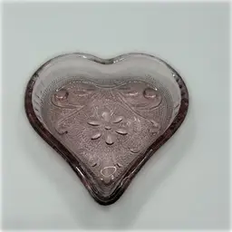 Vintage Tiara Glass Amethyst Heart Trinket, Candy Dish 3.75”