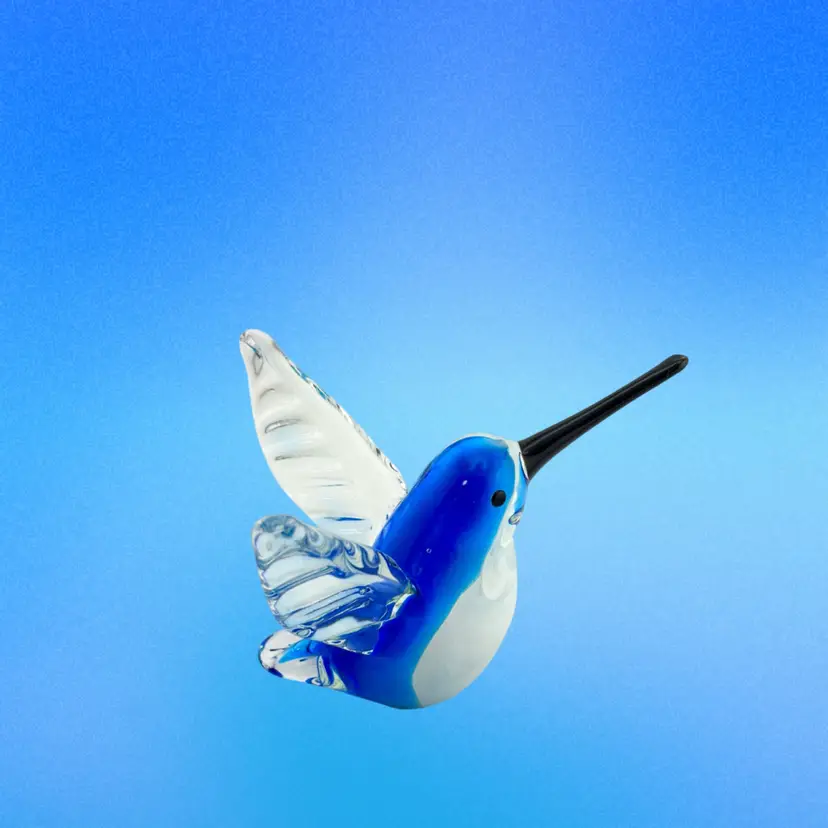 Handblown Hummingbird Paperweight By Dynasty 4” Tall x 6” Wide x 3.5” Deep