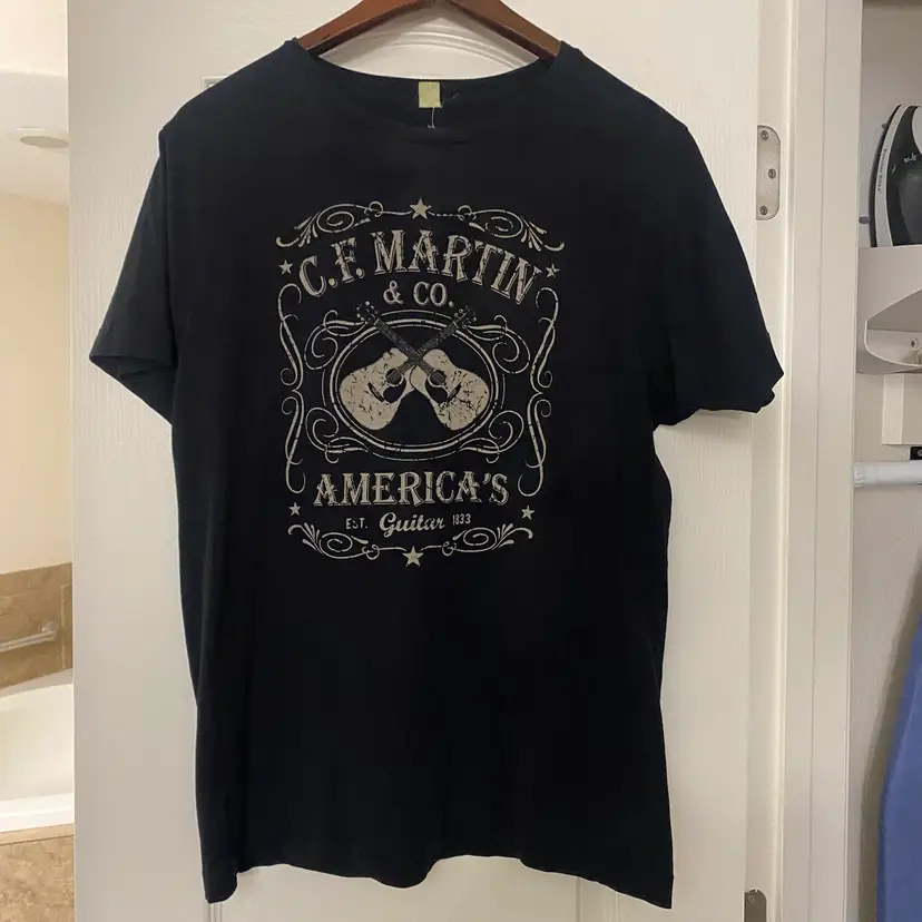 Womens Black Graphic Tee T Shirt L Large 40” CF Martin & Co America’s Guitar
