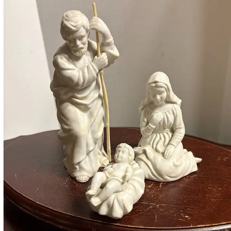 Avon 1981 Nativity Collectibles Holy Family