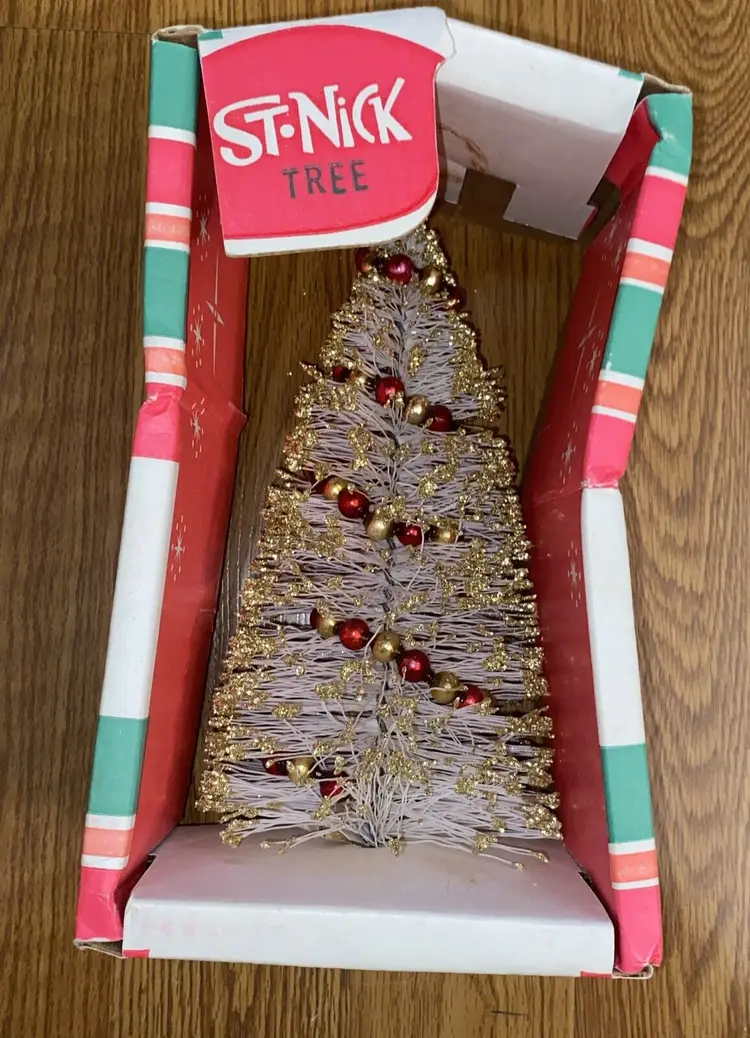 St Nick Christmas Tree MCM Red & Gold Balls Garland Bottle Brush Mid Century Vtg
