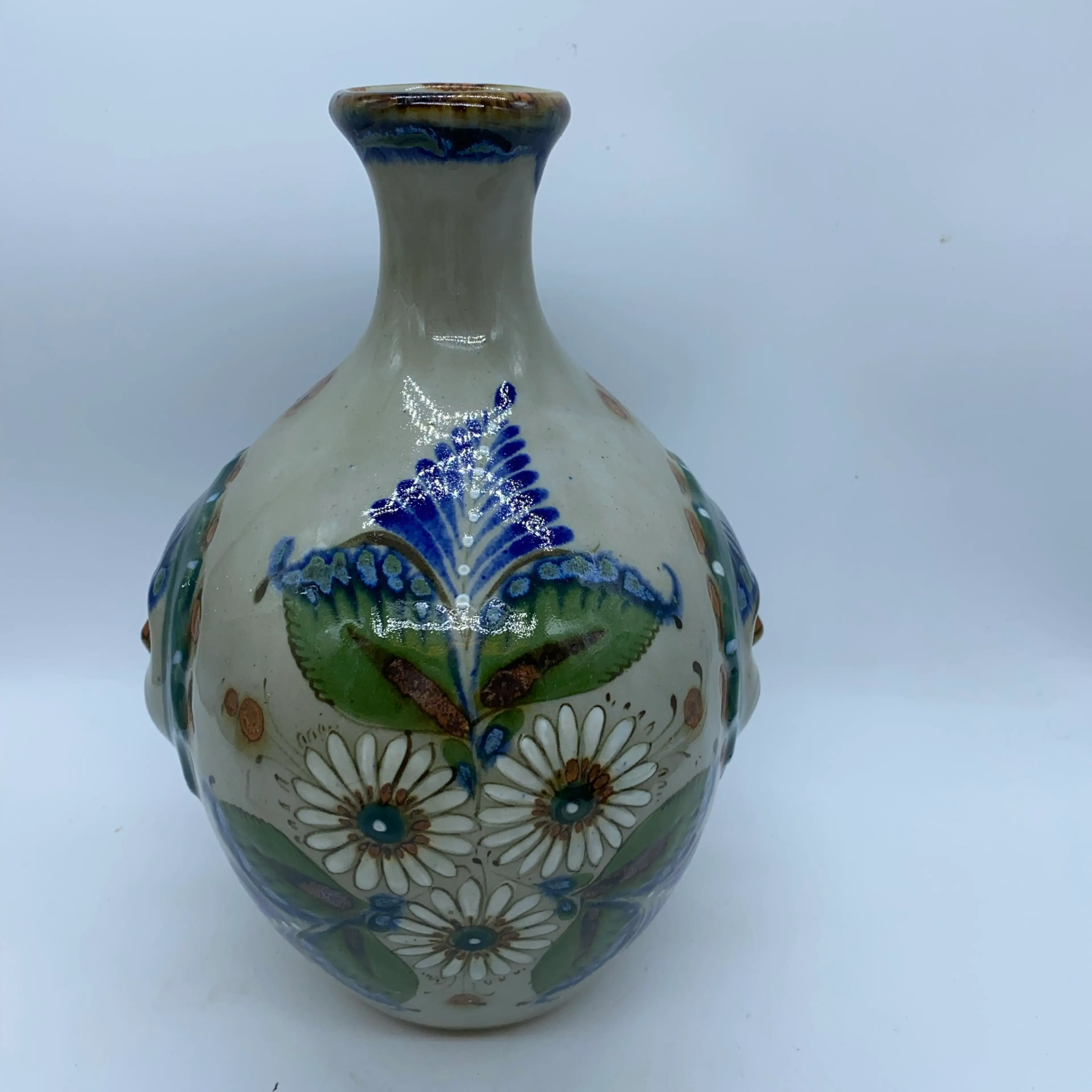 Image 2 of 8