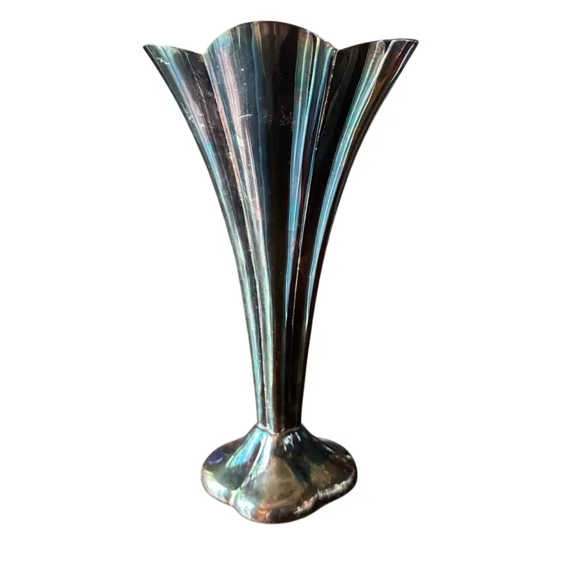 Reed and Barton Silver Plated Vase Lotus Flower Tulip bud floral 7.5 in. Beautiful Patina!