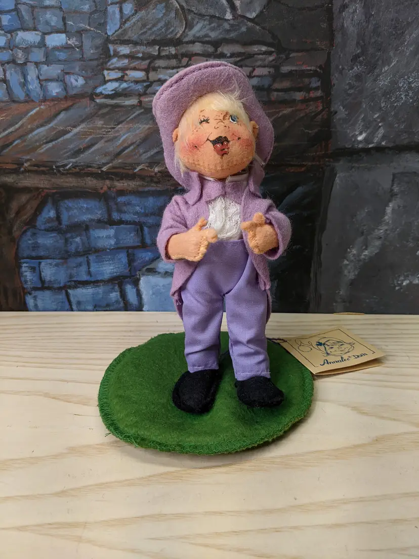 Annalee Spring Easter Boy Doll Purple Suit Winking Blue Eye Meredith NH 1990 7” tags