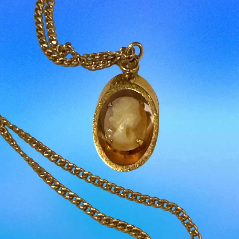 Vintage 12K Gold Filled Carved Shell Cameo Necklace
