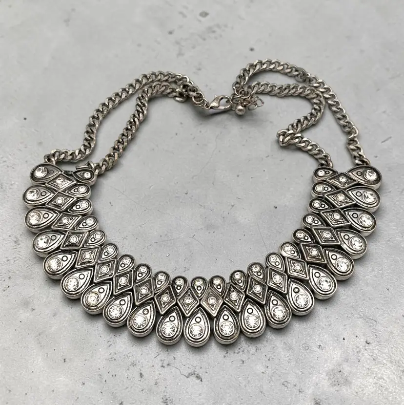 Cleopatra Rhinestones Teardrop & Diamond Shaped Rows Silver Tone Curb Necklace
