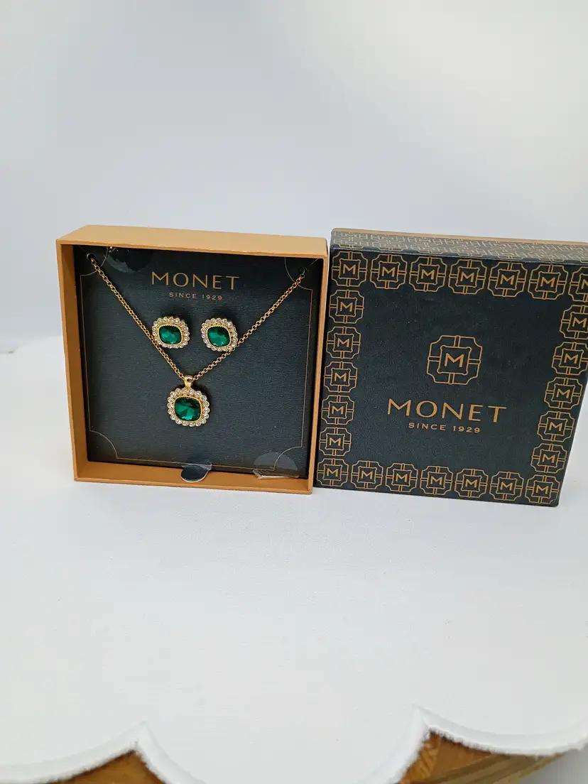 Monet Rhinestone Necklace & Earrings Set Green and Clear Crystals -  New in Box