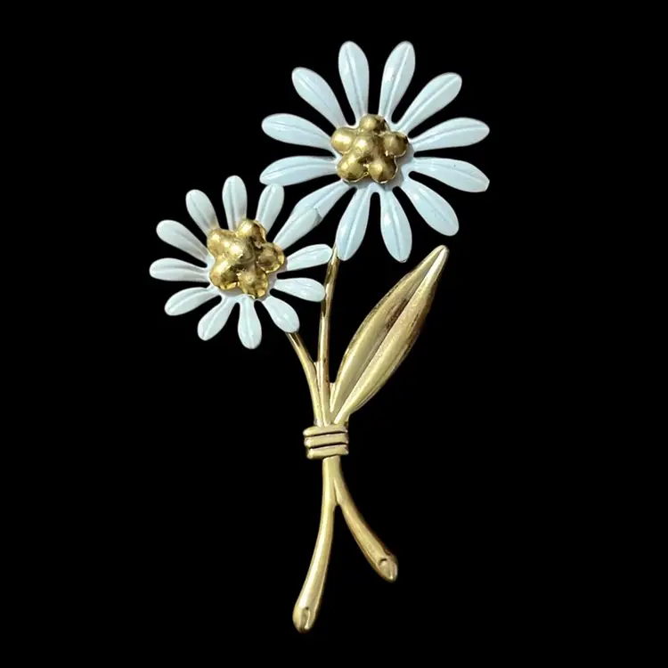 Vintage Enamel Daisy Floral Brooch