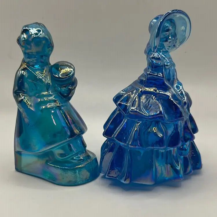 #1616 Wheaton Carnival Blue Glass Southern Belle And Her Gentleman Friend 5”