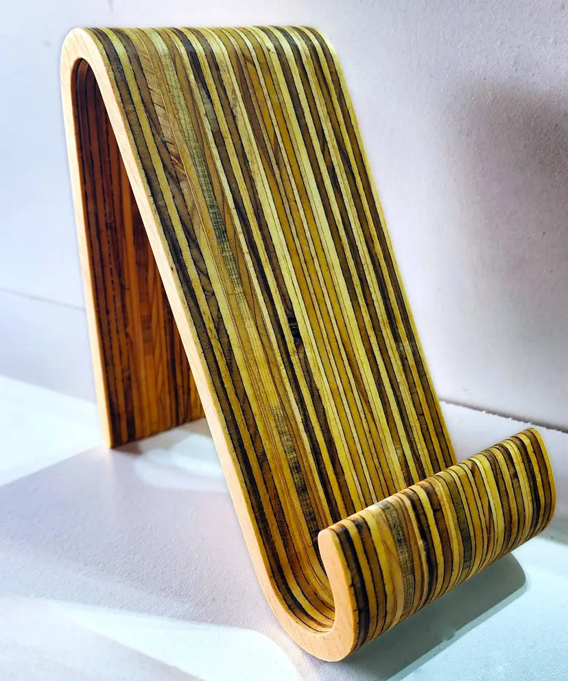 The Lofi Arch — Sculptural Wooden Tablet Stand