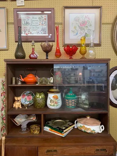 Shop My Shelves! Vintage Variety With Mountain Fable 🌙