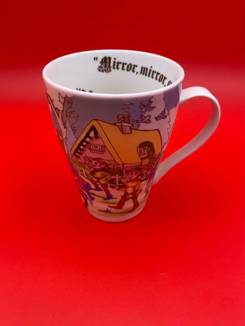 Disney Snow White and the Seven Dwarfs Paul Cardew 15 oz Coffee Mug