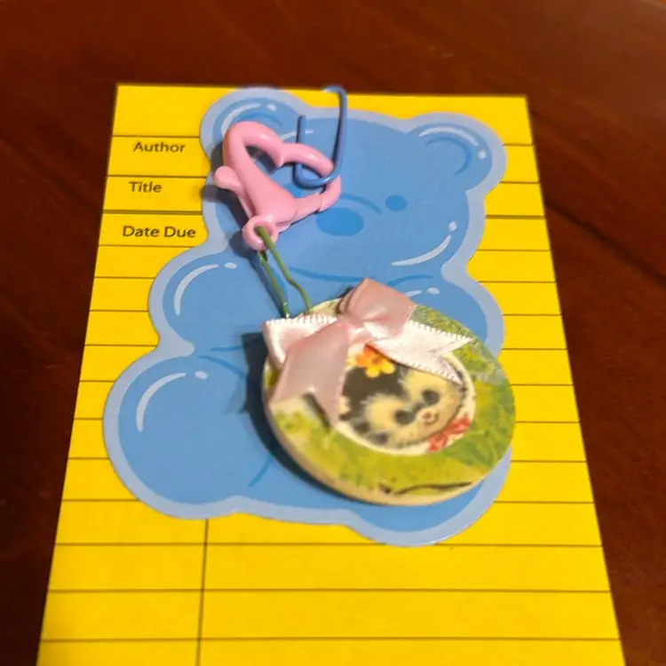 (G) Vintage Poker Chips - 6 Plain And 1 Up Cycled Into A Journal Charm