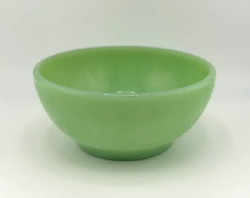 Vintage Fire King Glass Jadeite Bowl 5" *READ*