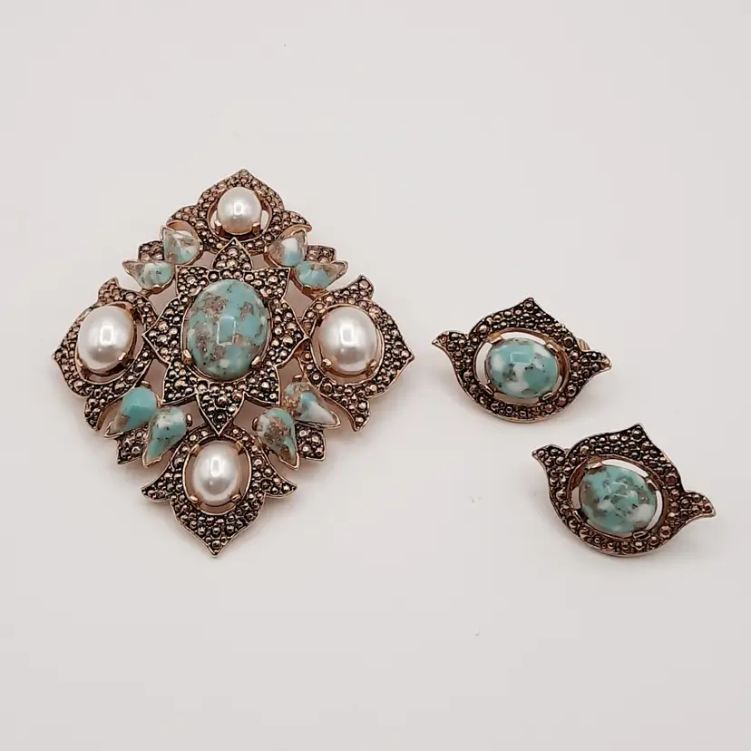 Sarah Coventry Faux Turquoise and Pearl Brooch/Pendant & Clip-on Earrings
