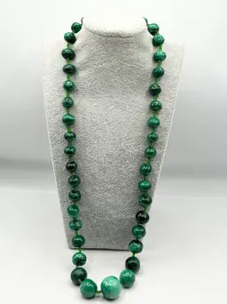Vintage green malachite stone beaded necklace