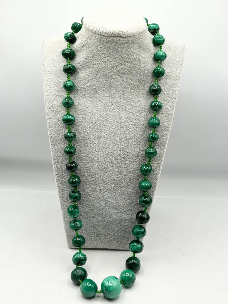 Vintage green malachite stone beaded necklace