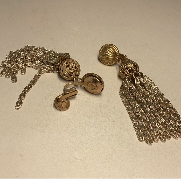Tassel Earrings Goldtone 2 1/4” - 1960’s Great Condition