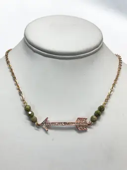 Vintage rhinestone arrow green semi precious bead necklace