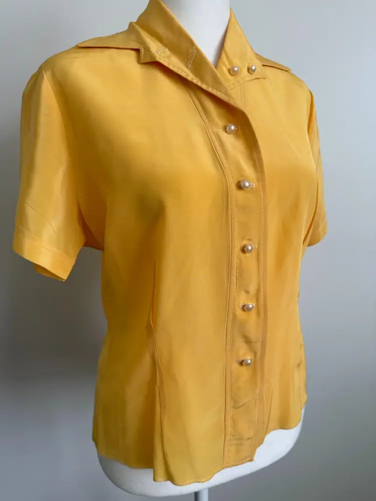 Vintage Yellow Dagger Collar