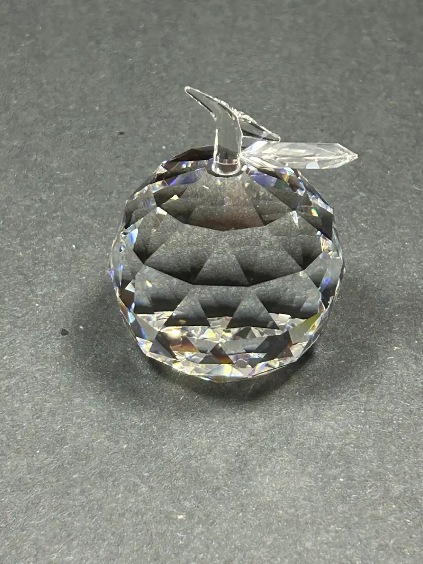 Vintage Clear, Crystal Apple With Heart Leaf And Stem Figurine Paperweight