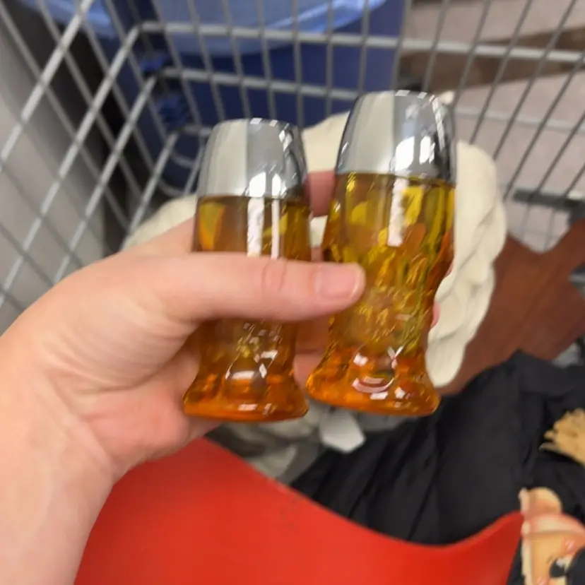 Amber Glass Shakers