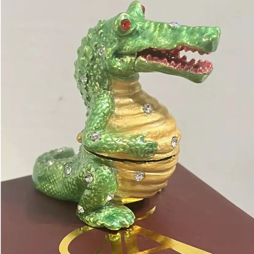 Sitting Crocodile Trinket Box Rhinestones Red Eyes Enameled NOS 2.75”x2.75”