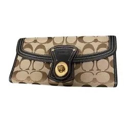 Coach Signature Turn lock Wallet