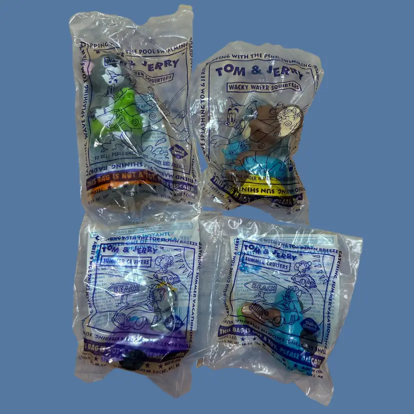 Dairy Queen Tom & Jerry Happy Meal Toys Summer Cruisers & Wacky Water Squirters