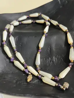 Vintage Amethyst Chips And Mother Of Pearl Teardrop Beaded Necklace 26” Barrel Clasp