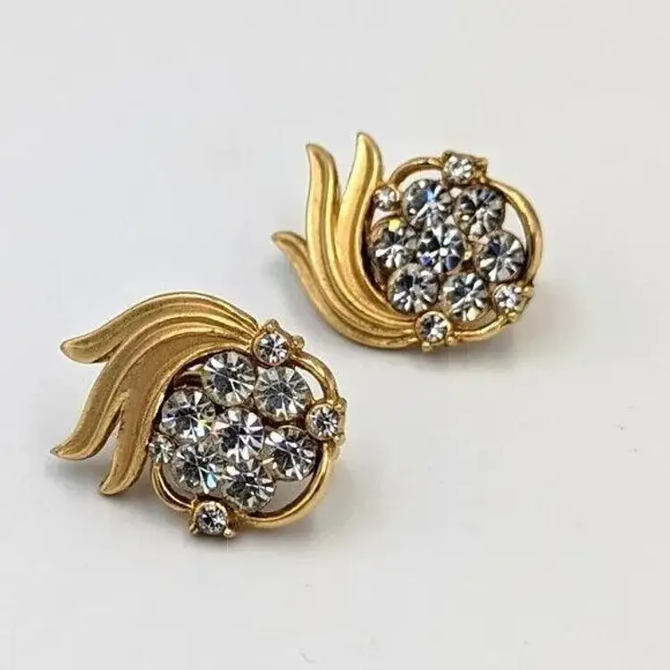 Vintage Crown Trifari Brushed Gold Tone Rhinestone Swirl Clip On Earrings